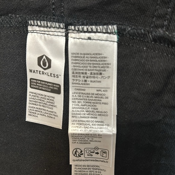 NWT denim Levi’s Trucker Jacket - Picture 5 of 5